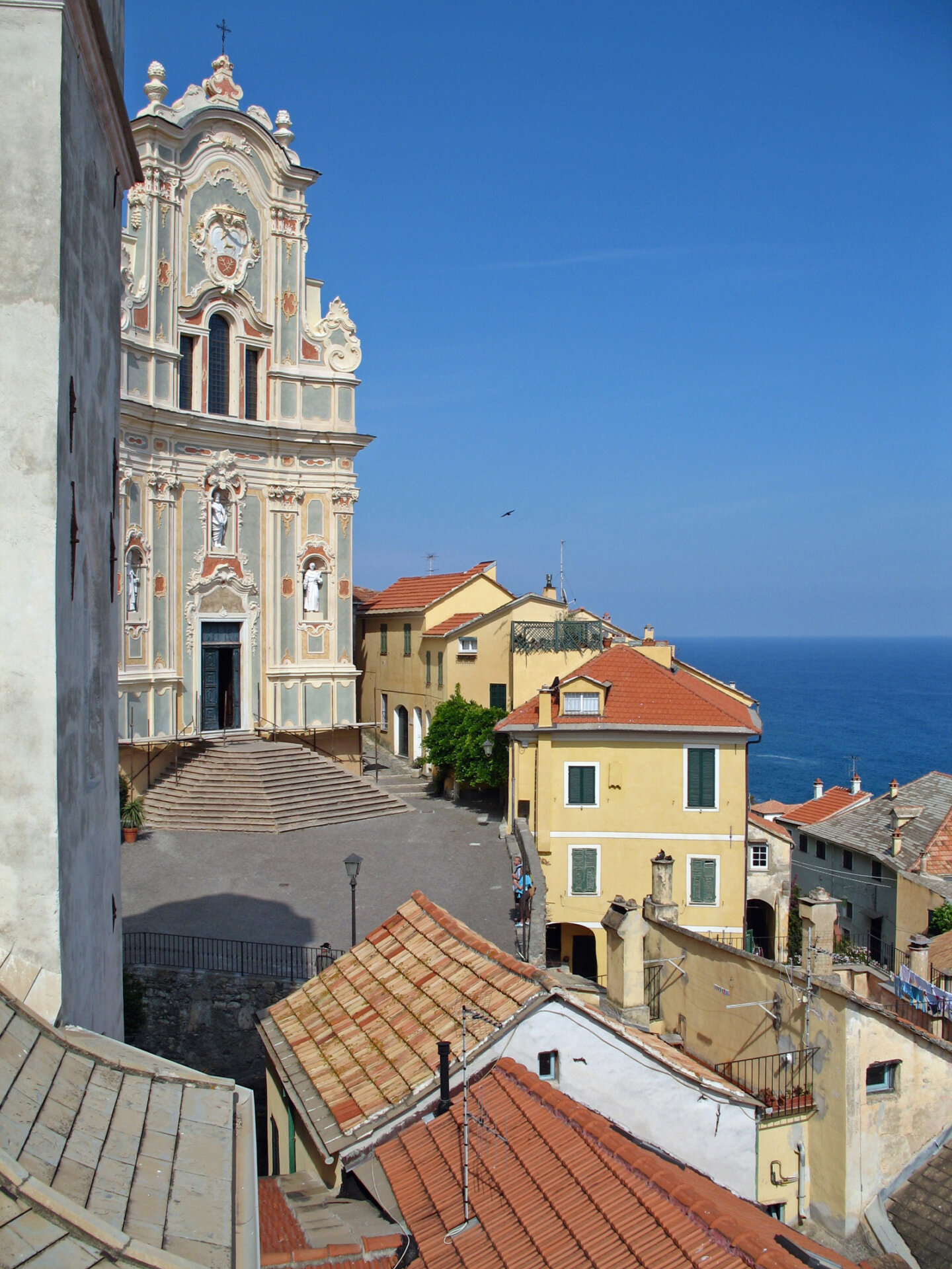 Chiesa di San Giovanni - facciata e piazza