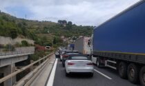 L'autostrada francese invasa dai Tir, lunghe code per rientrare in Italia