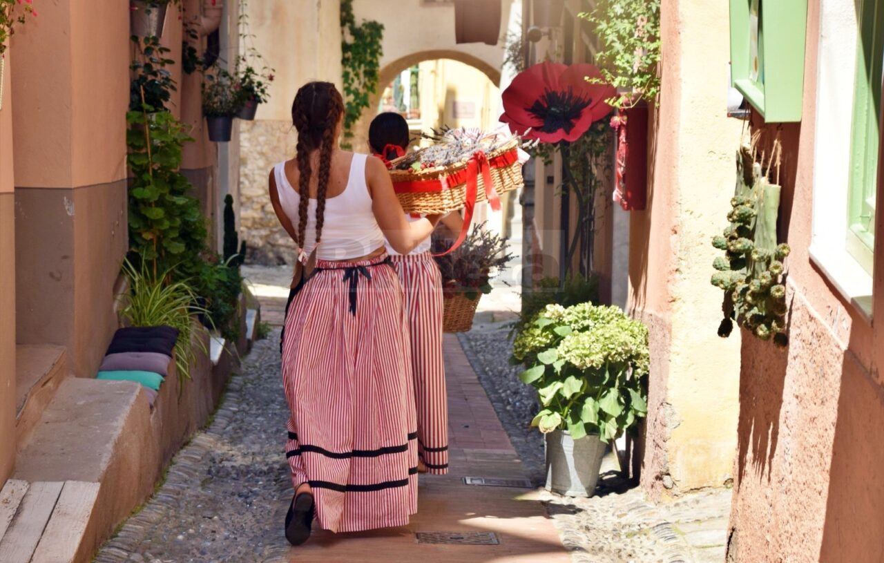 Il centro storico di Bordighera si accende per i festeggiamenti della Maddalena