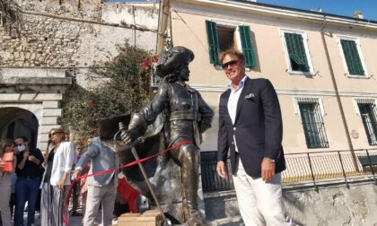 Inaugurata a Ventimiglia la statua del Corsaro Nero