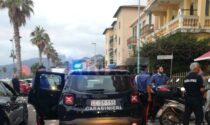 Lite sul lungomare di Ventimiglia, intervengono i carabinieri