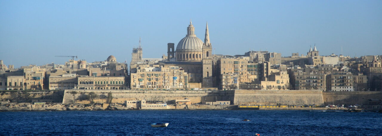 L’incubo di 8 studenti imperiesi in isolamento a Malta per un non vaccinato reattivo al Covid