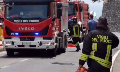 Brucia un deposito in valle Armea a Sanremo, incendio sopra Diano San Pietro