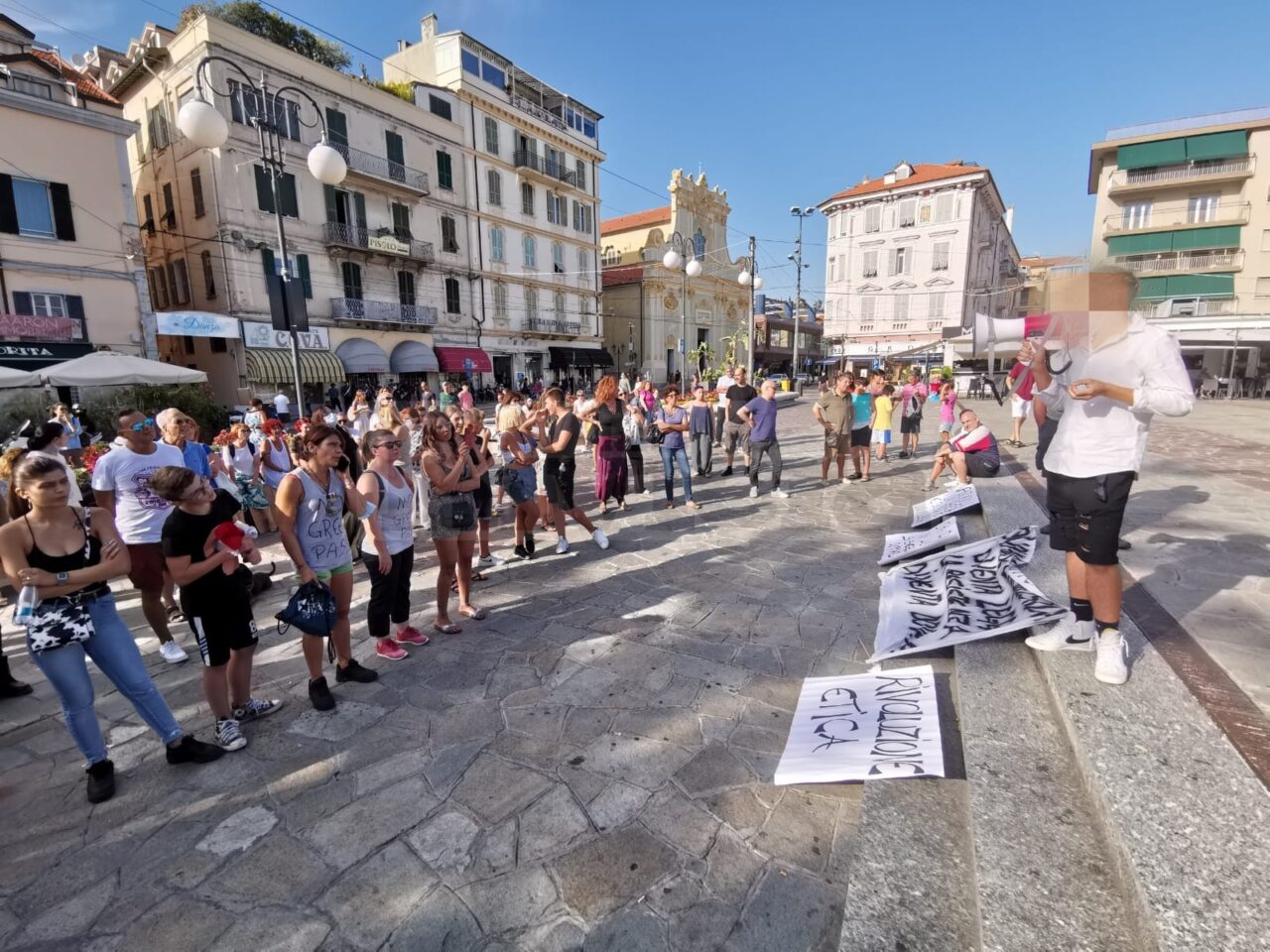 No green pass a Sanremo, studente del Cassini: “Mio padre è novax, ma io voglio vaccinarmi”
