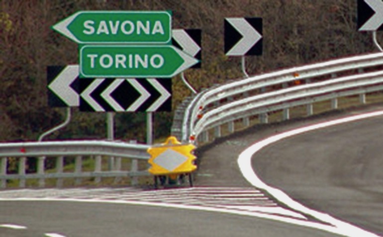 Caos autostrada una settimana di chiusure notturne del raccordo A10 con A6