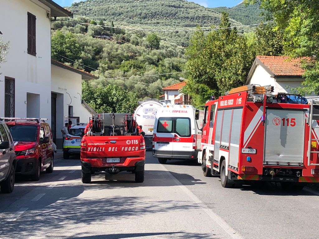 Tragico schianto in moto sulla vecchia statale 28, muore un 44enne