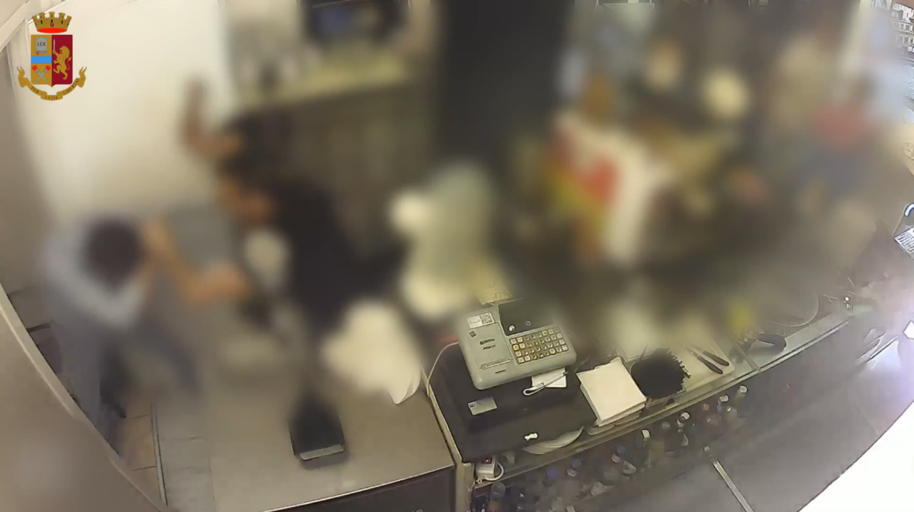 Titolare bar di Sanremo pestato a sangue, polizia arresta tre persone. L’uomo ha perso un occhio