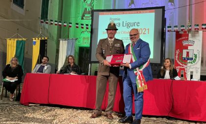 Consegna del premio Riva Ligure nelle celebrazioni per San Maurizio