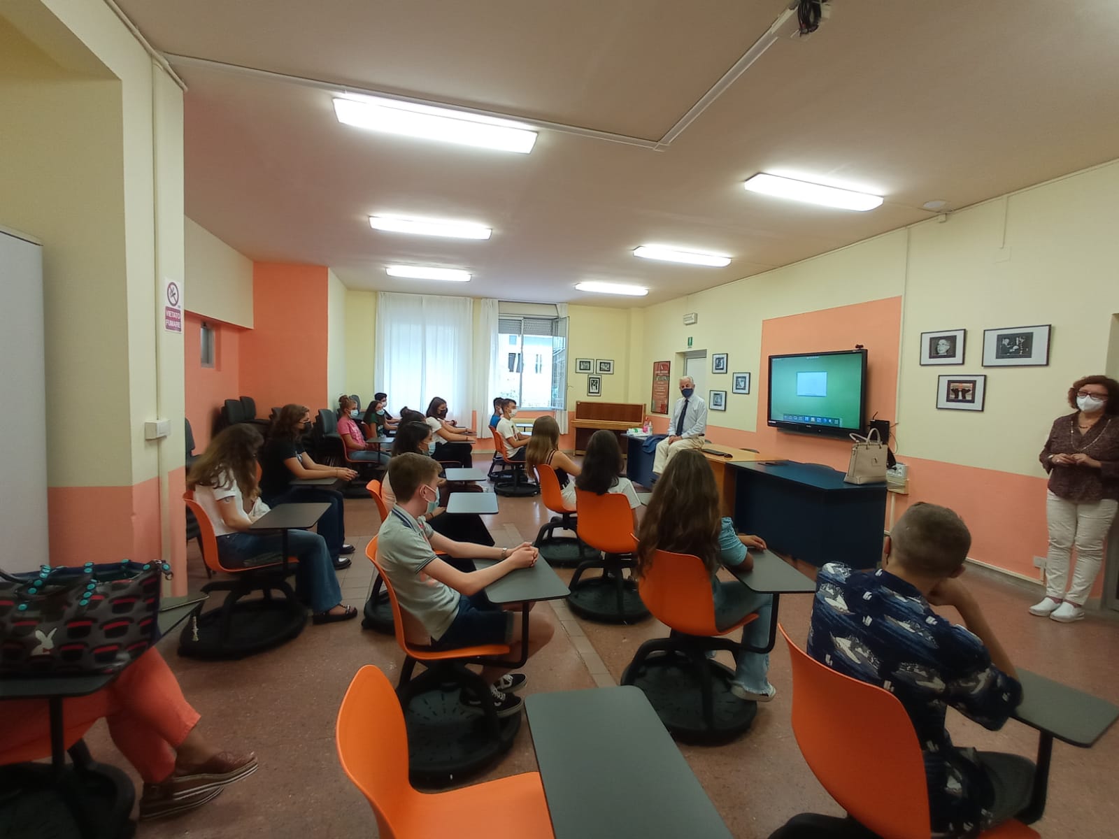Primo giorno di scuola Imperia 15 settembre 2021 Claudio Scajola sindaco