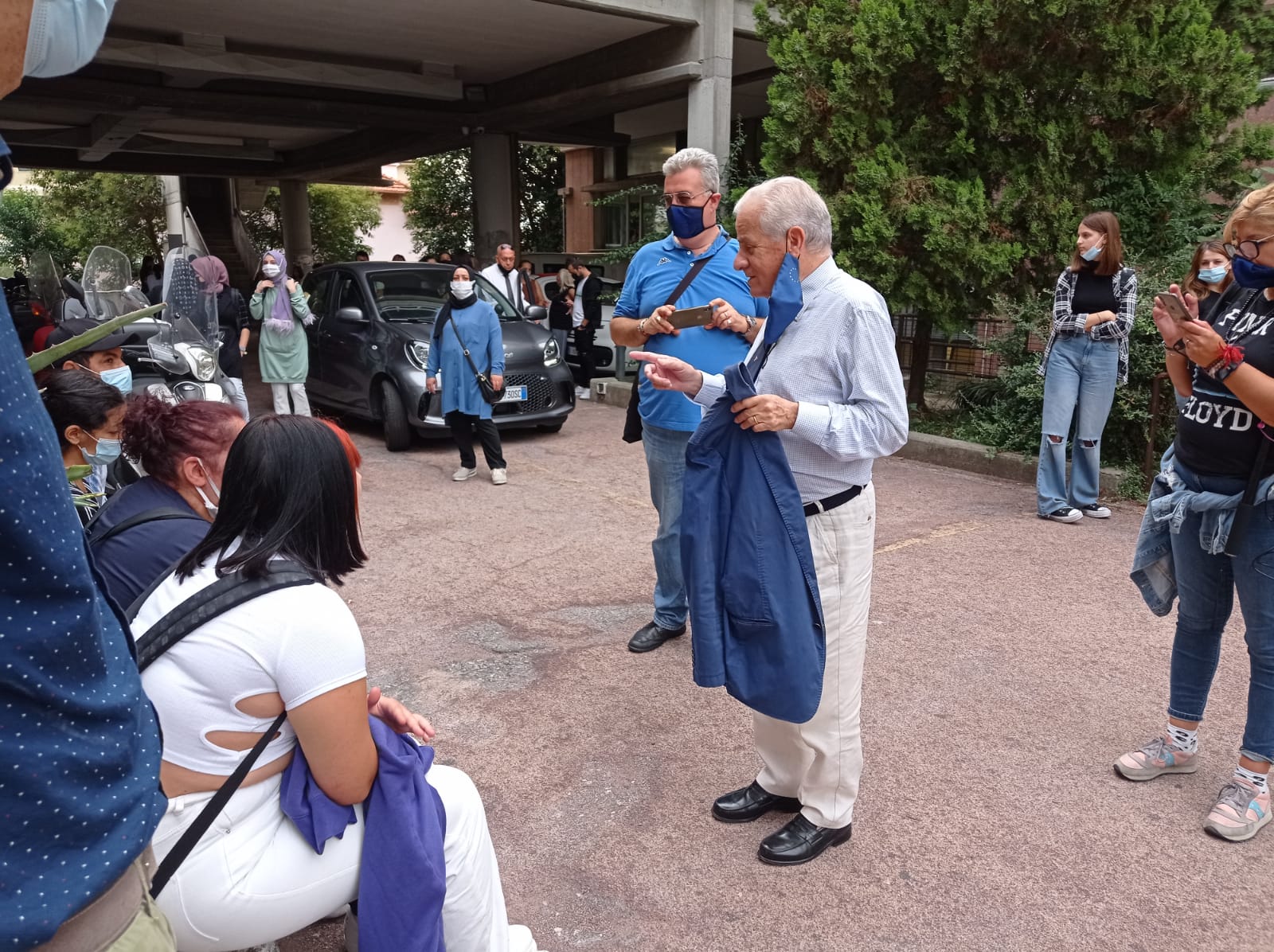 Primo giorno di scuola Imperia 15 settembre 2021 Claudio Scajola sindaco_02
