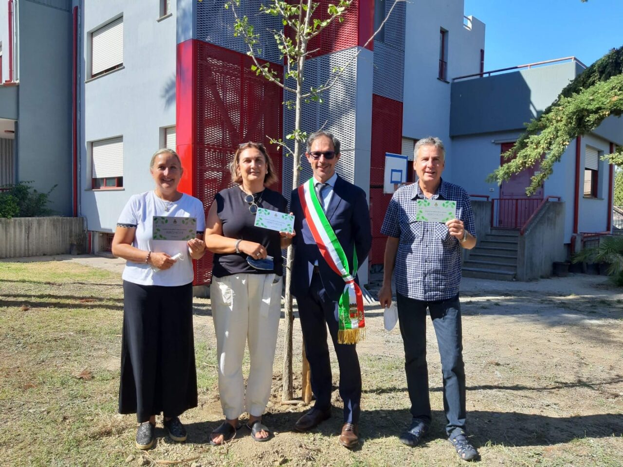La consegna degli attestati a 67 novantenni e 2 centenari bordigotti