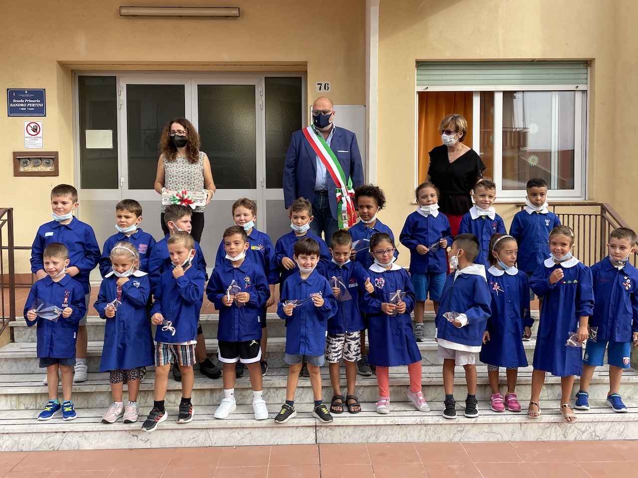 Il sindaco Giuffra: “Il ritorno sui banchi di scuola è il ritorno alla vita”
