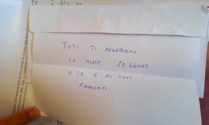 Dopo le uova sull'auto le minacce di morte per posta. Toti nel mirino