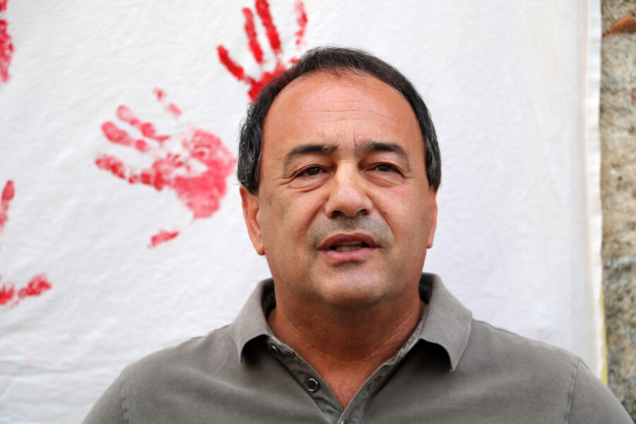 “Tutti in piazza Colombo per Mimmo Lucano”