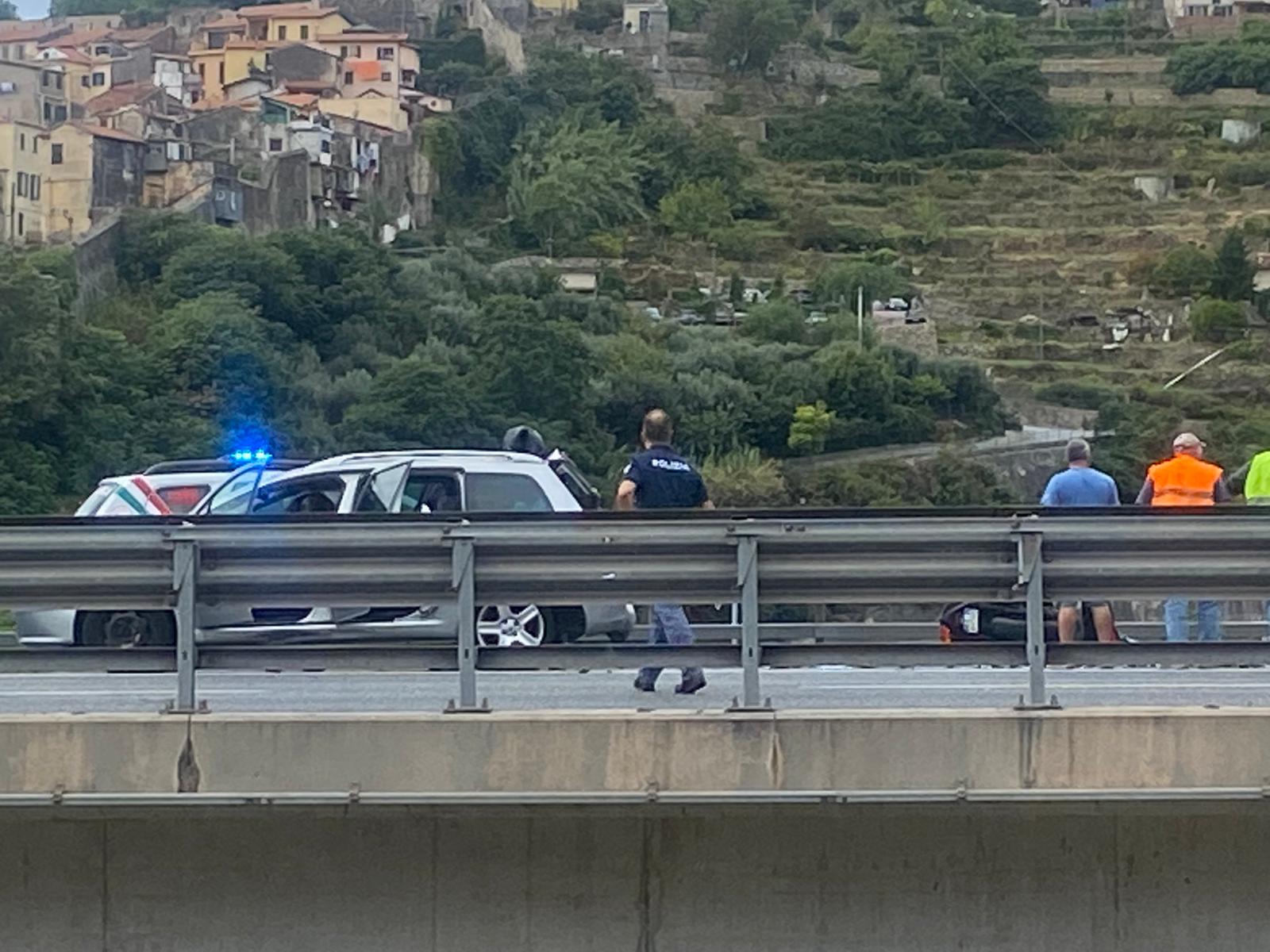 Incidente scooter auto cavalcavia Ventimiglia_02