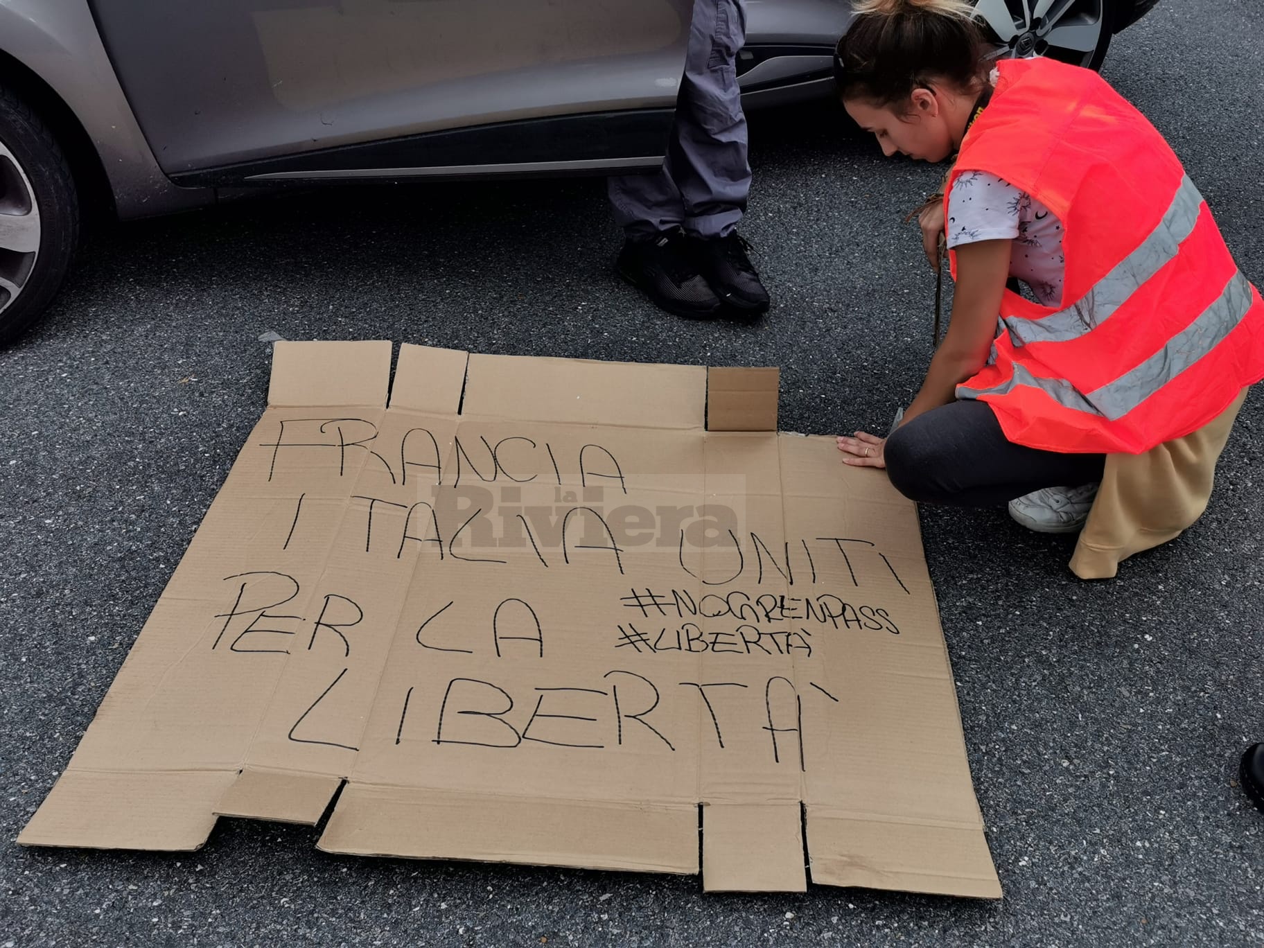 No green pass, gilet gialli frontiera autostrada Ventimiglia A10 manifestazione_03