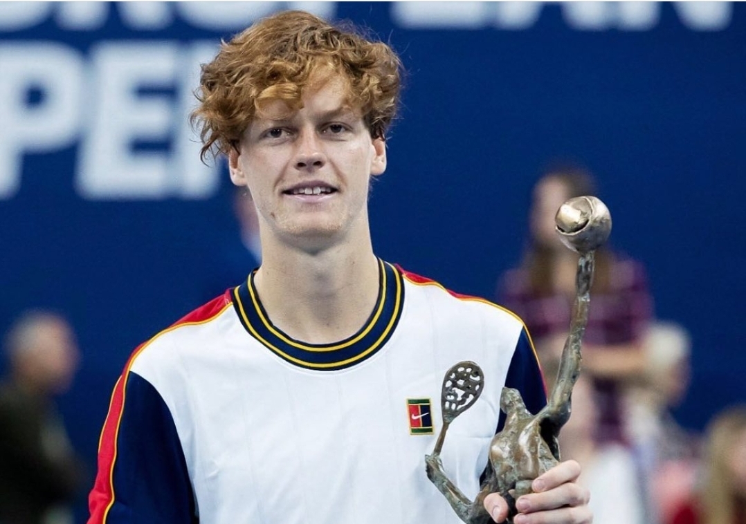Inarrestabile Sinner vince il suo quarto torneo in un anno: è record nazionale