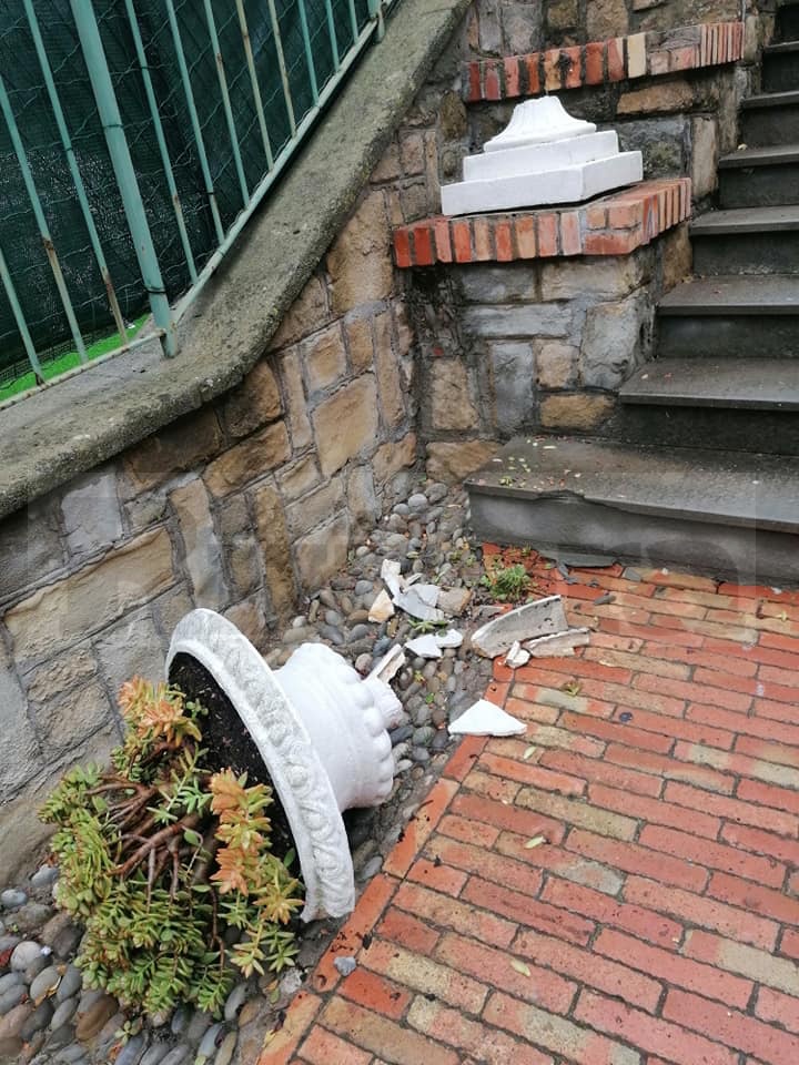 Vandali Ospedaletti fioriera