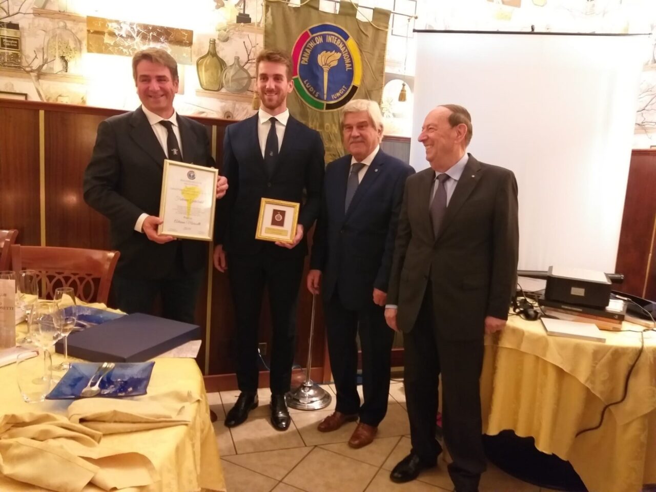 “Premo Adriano Morosetti” al canottiere Federico Garibaldi
