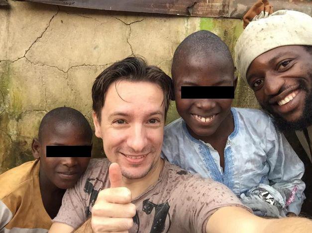 Mercatino con la Scuola di Pace per il progetto “Bimbi di Strada”