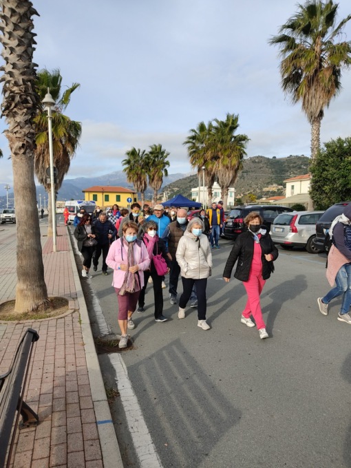 Tanti i partecipanti ieri a Vallecrosia alla camminata Lions pro lotta al diabete