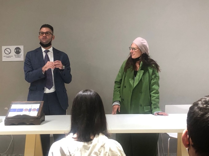 Dalle poesie all’impaginazione, collettivo studentesco presenta “Caldo Imbrunire”