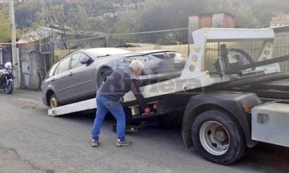 Rimosse dalla polizia locale di Ventimiglia 32 auto abbandonate in strada