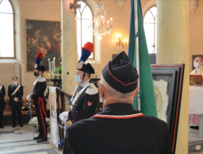 Carabinieri festeggiano la Virgo Fidelis