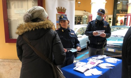 Violenza contro le donne due stand della Polizia di Stato a Imperia e Arma