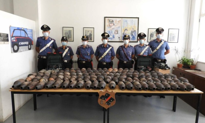 Recuperate 100 marmitte e arrestate tre persone