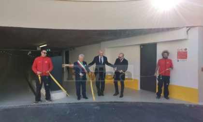 Due sindaci di Ventimiglia inaugurano il parcheggio del porto di Cala del Forte