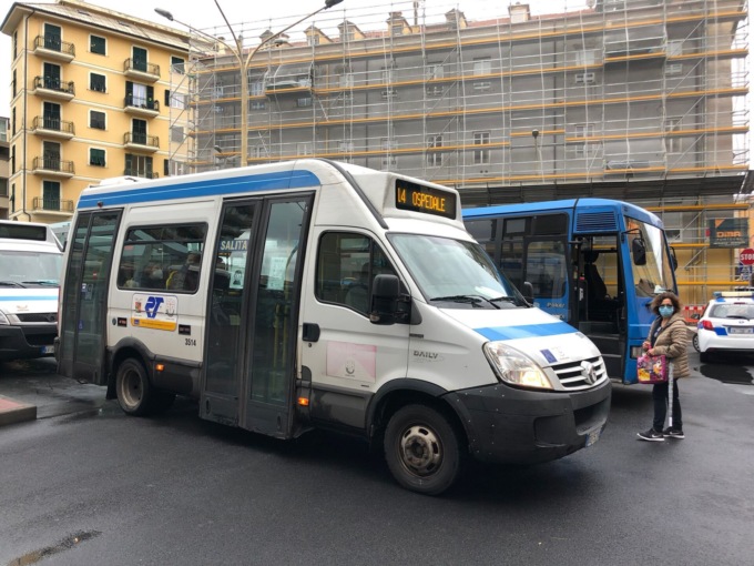 Corriere ferme venerdì per sciopero Riviera Trasporti