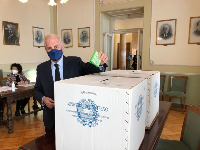 Scajola Presidente della Provincia con il centrodestra unito
