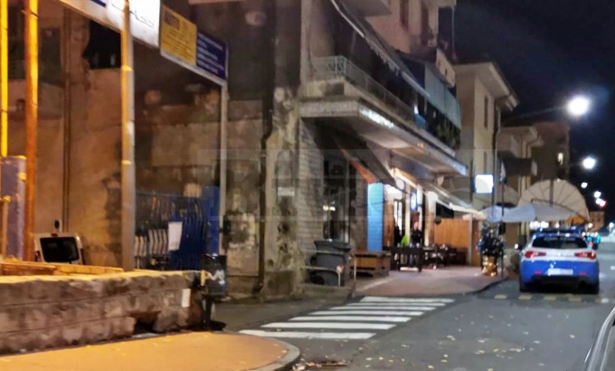 Barista aggredito, il sindaco di Ventimiglia:  “Atto disumano”, identificate 4 persone