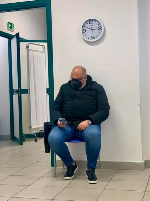 L’accorato appello del sindaco: “Senza vaccino i morti per strada”