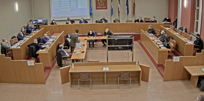 Ventimiglia: saluto romano in Consiglio comunale? Isnardi (FdI): “Chiedevo soltanto la parola”