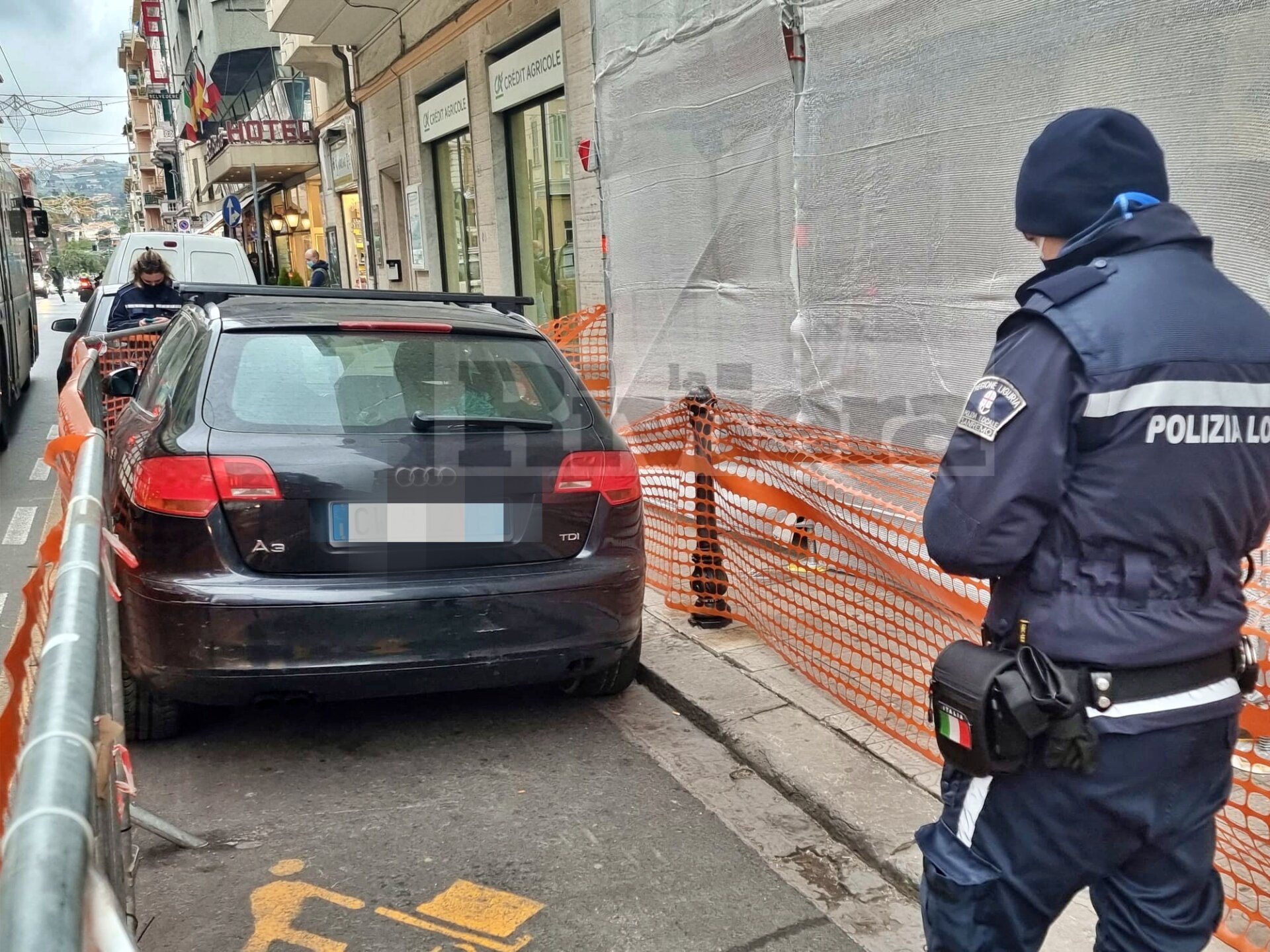 parcheggio creativo via roma sanremo polizia locale_02