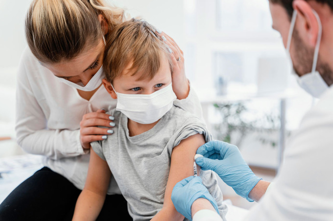 Al via oggi con le vaccinazioni dei bambini. Poche adesioni a ponente