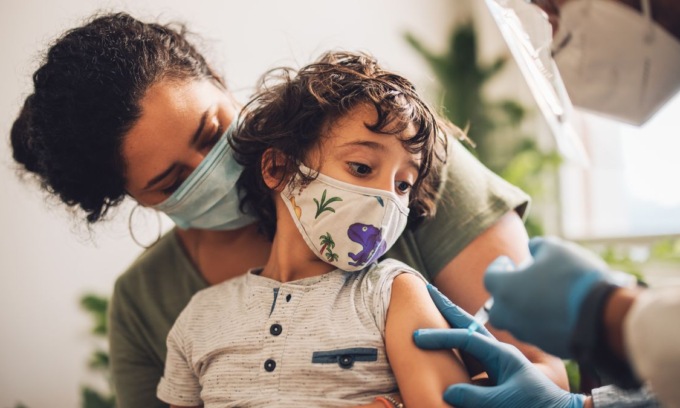 Vaccini, “Implementati i posti per la fascia pediatrica”