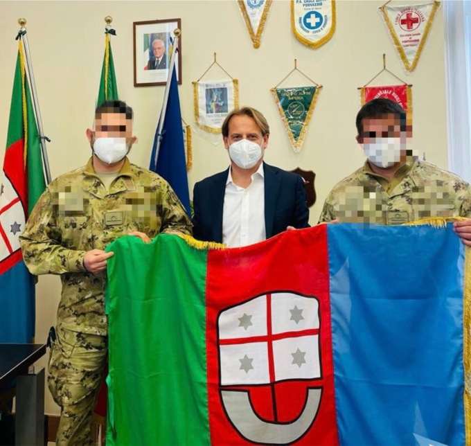 Incursori del COMSUBIN in visita nel palazzo della Regione