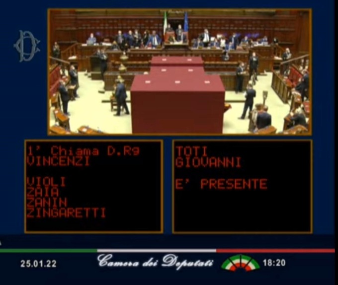 Quirinale: dopo il voto Toti cita Mao e invita a un “patto per la continuità”
