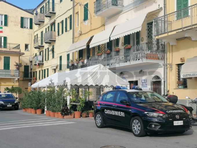 Raffica di furti nella notte a Ospedaletti: colpiti 2 ristoranti e uno stabilimento