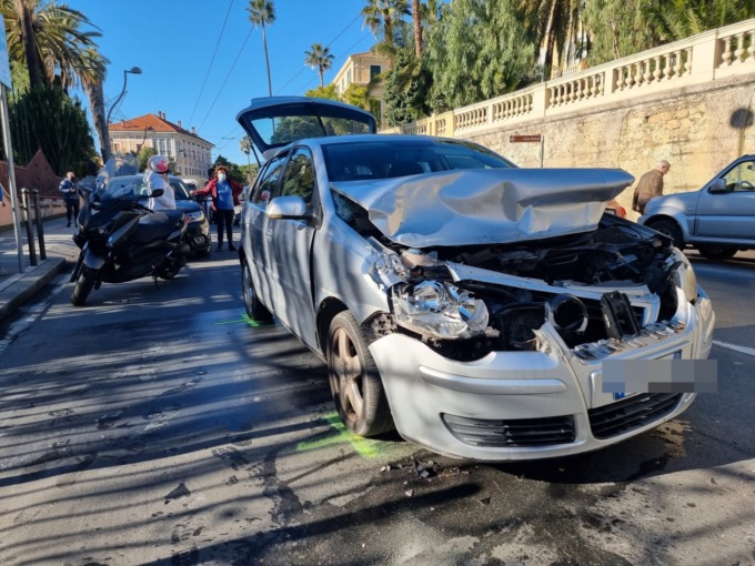 Doppio tamponamento a Sanremo, disagi per il traffico