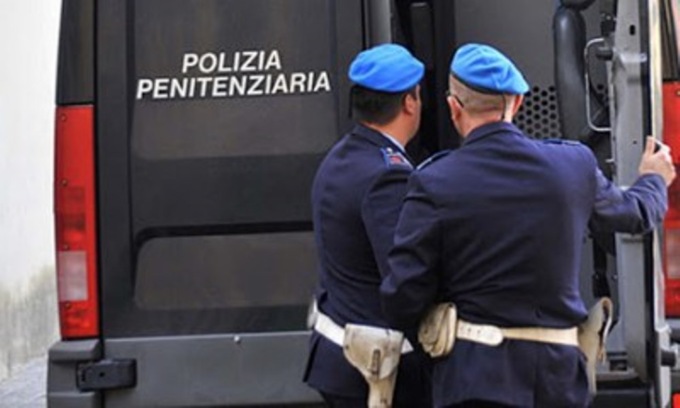Disperata richiesta d’aiuto dal carcere di Sanremo