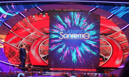 La classifica della terza serata di Sanremo 2022: sorpasso di Mahmood e Blanco su Elisa