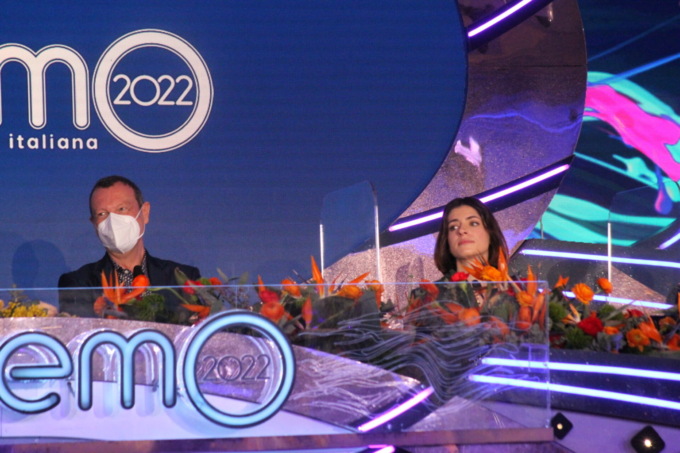 Sanremo 2022: la scaletta ufficiale della serata delle cover e dei duetti (nel segno di Blanca)