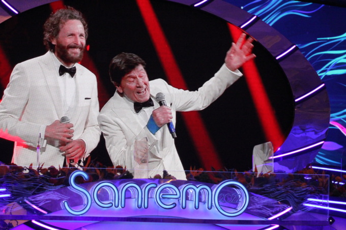 Sanremo 2022: la classifica dopo la quarta serata dedicata a duetti e cover (e le pagelle)