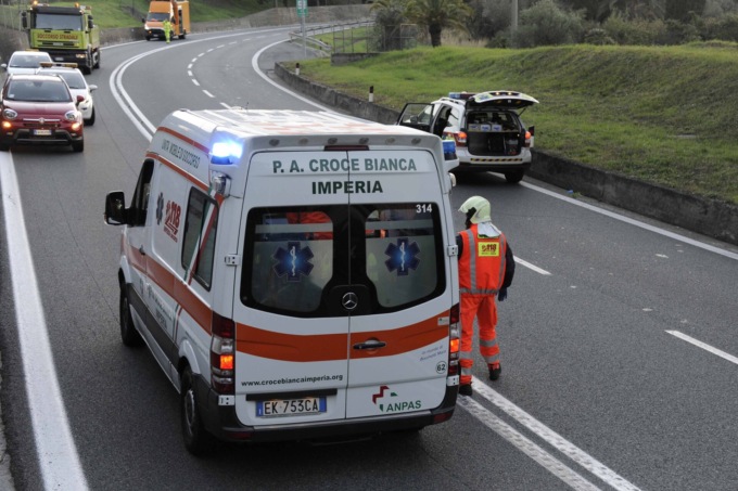 Anpas batte autostrade: le ambulanze non devono pagare il pedaggio