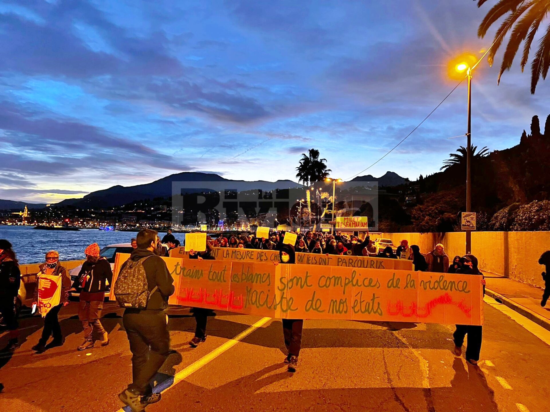 amnesty international migranti manifestazione corteo francia ponte san ludovico _03
