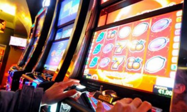 “La Giunta continua a fare l’occhiolino alle lobby delle slot”